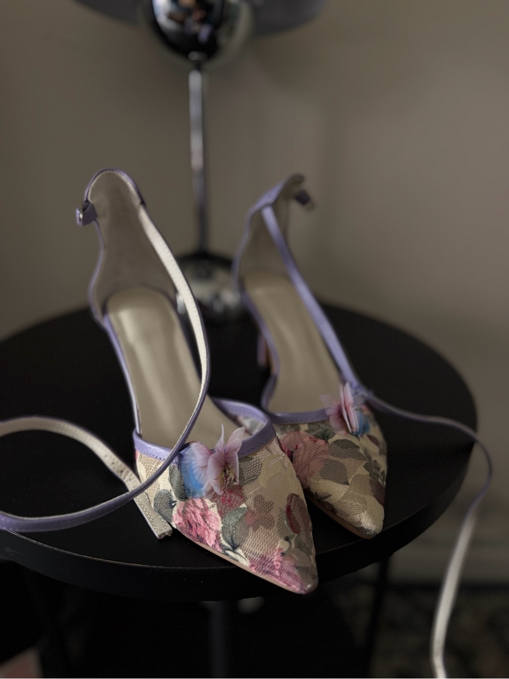 Floral Pointed Toe Slingback Heels in Lavender Trim - Picture 1 of 4